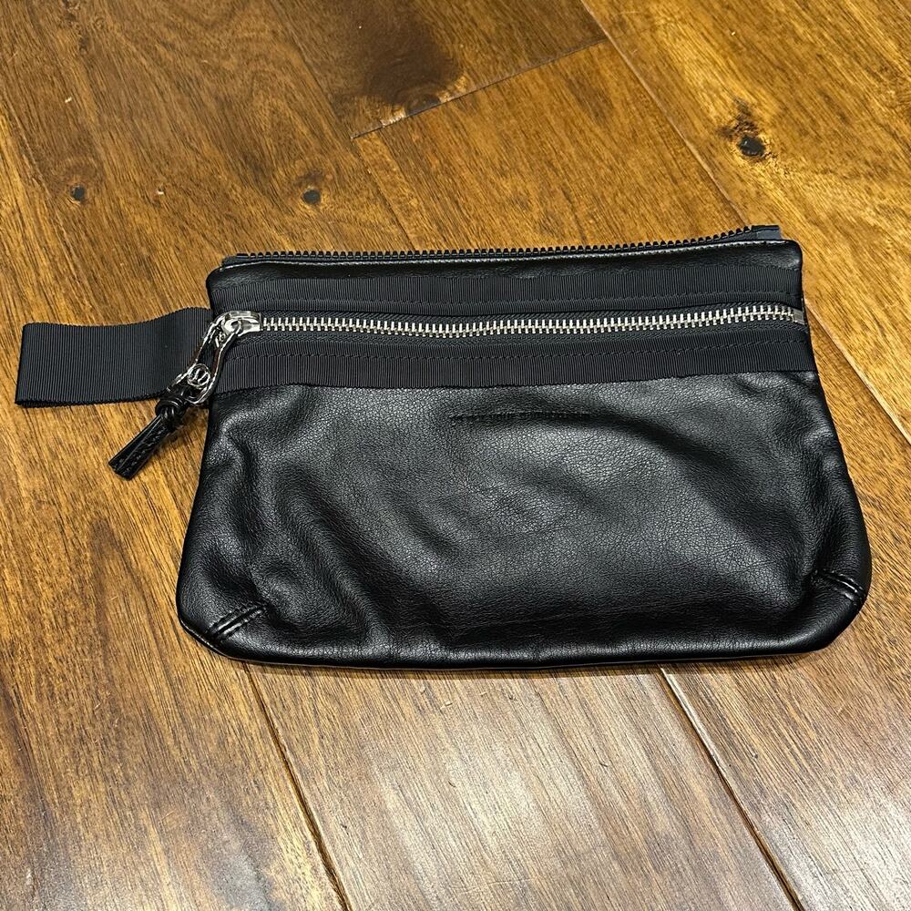 Lululemon black zipper pouch wristlet